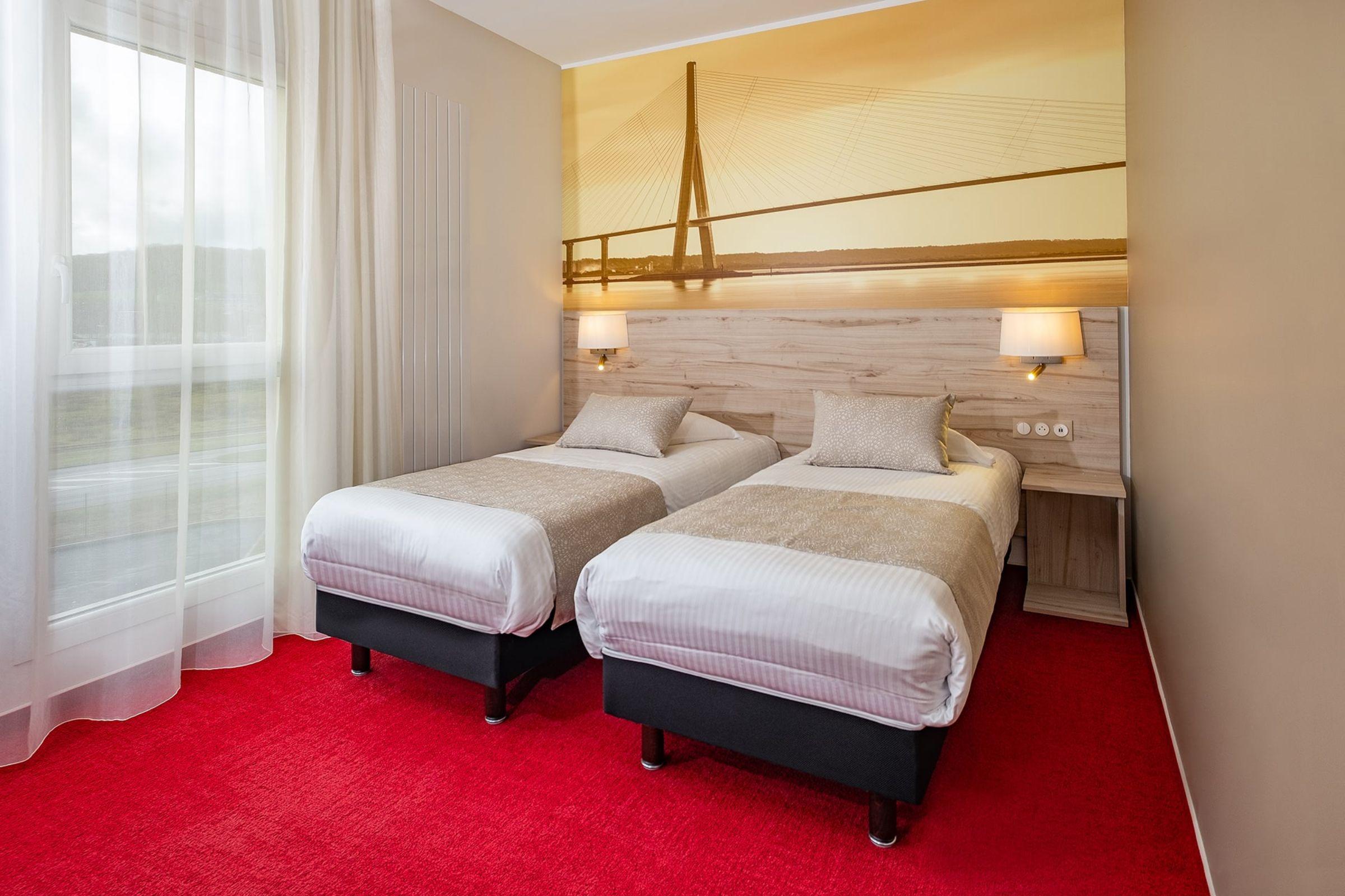 ดิ ออริจินัล ซิตี้ โฮเทล อากาดิน ปง-โตดแมร์ Hotel ปองต์-เอาเดแมร์ ภายนอก รูปภาพ